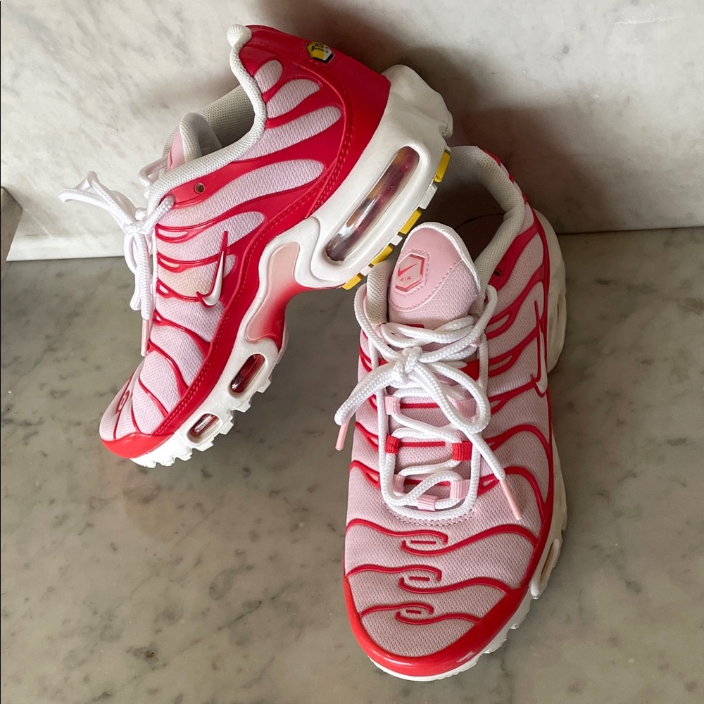NIKE 2000 Air Max Plus Valentine's Day Pink Red Sneakers Wmns 6 RARE